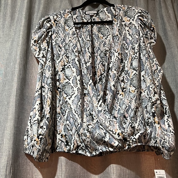 NWT Sam and Jess puff sleeve blouse - Picture 3 of 3